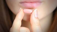 假体隆鼻术要多少钱有一个好办法可以弥补玻尿酸