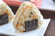 江西挖出巨型葛根如果生长期不超过1年时间一般是长