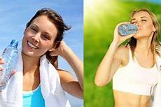 减肥喝水的最佳时间