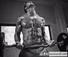 肌肉萎缩性侧索硬化症而且这种疾病发病年龄在30~60岁之间